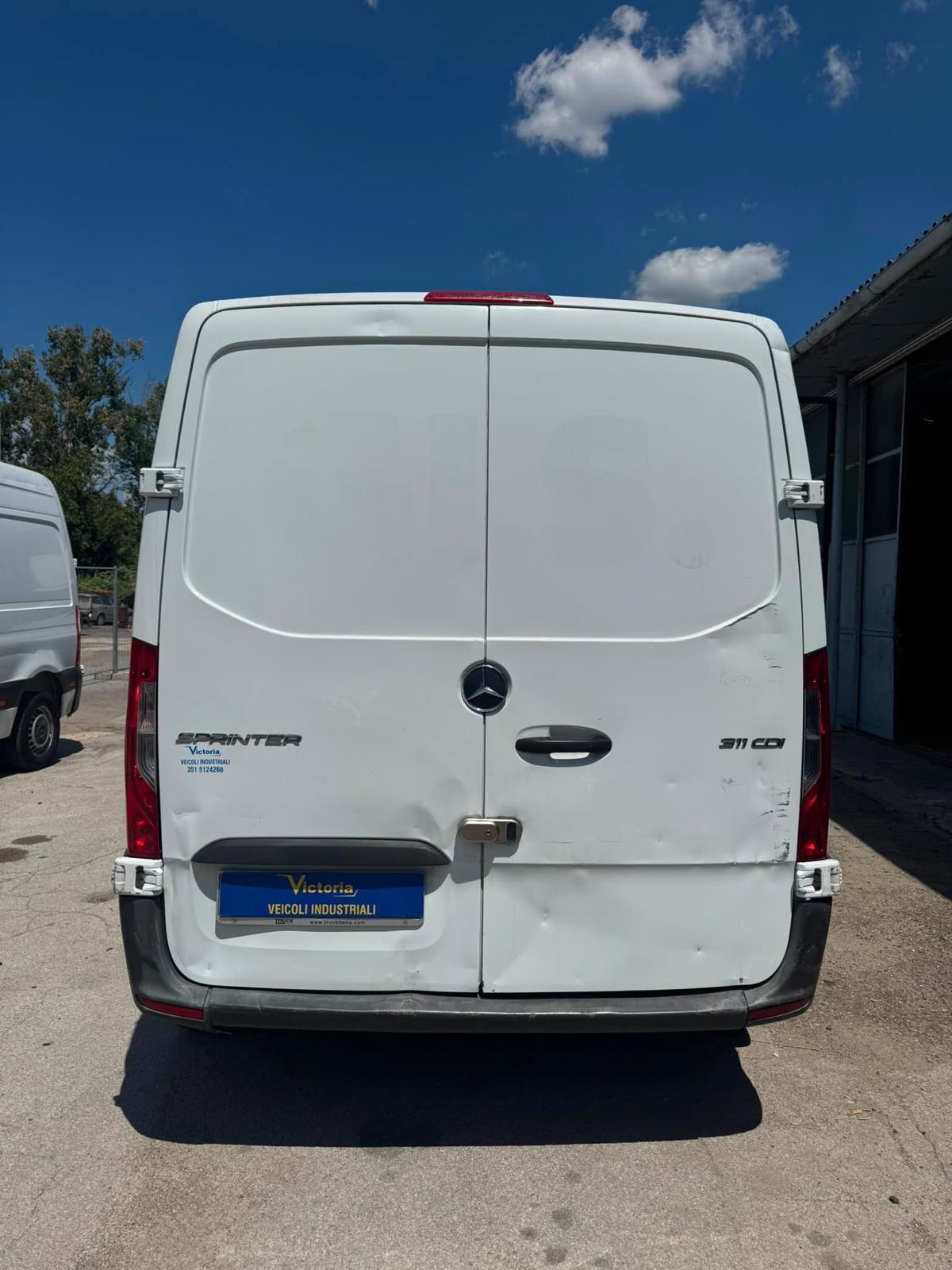 0702 FURGONE MERCEDES SPRINTER 2020