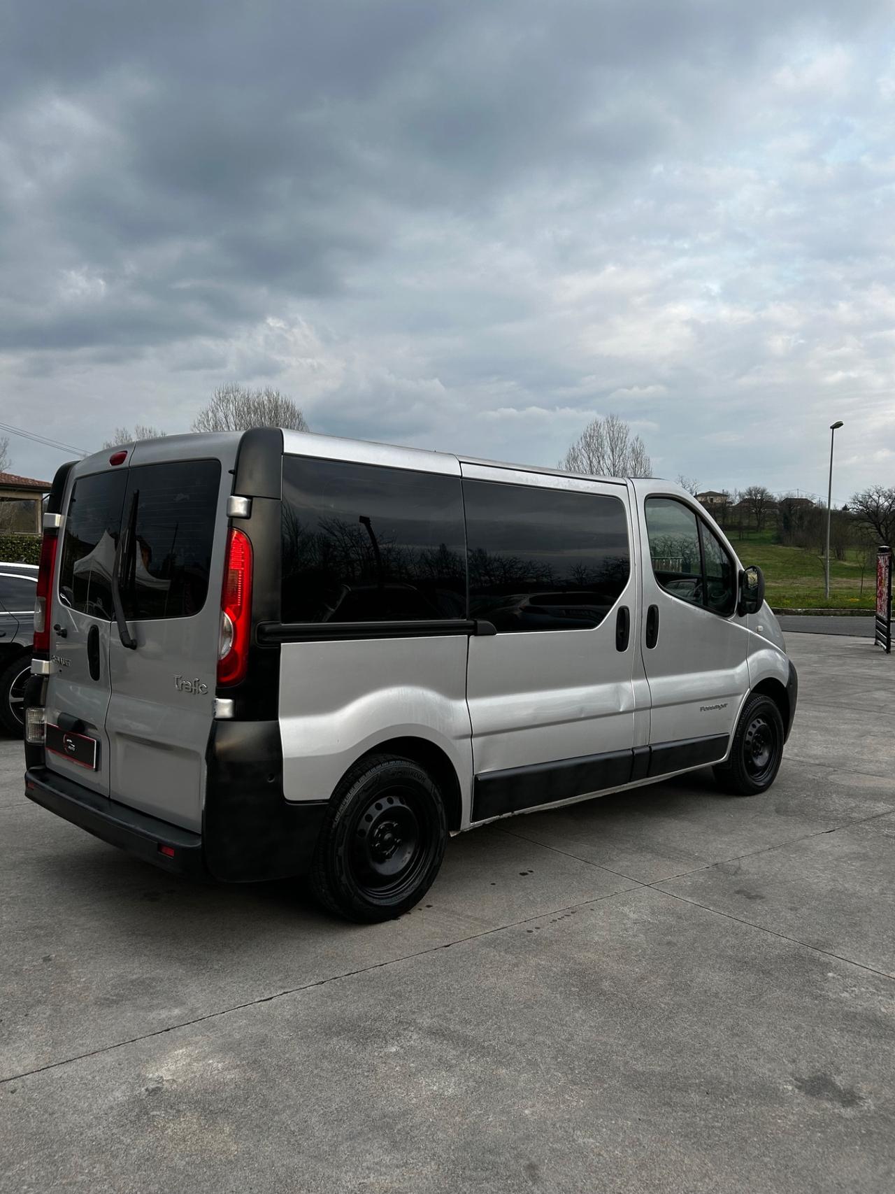 Renault Trafic T29 2.0 dCi/115 PL-TN Passenger Confort