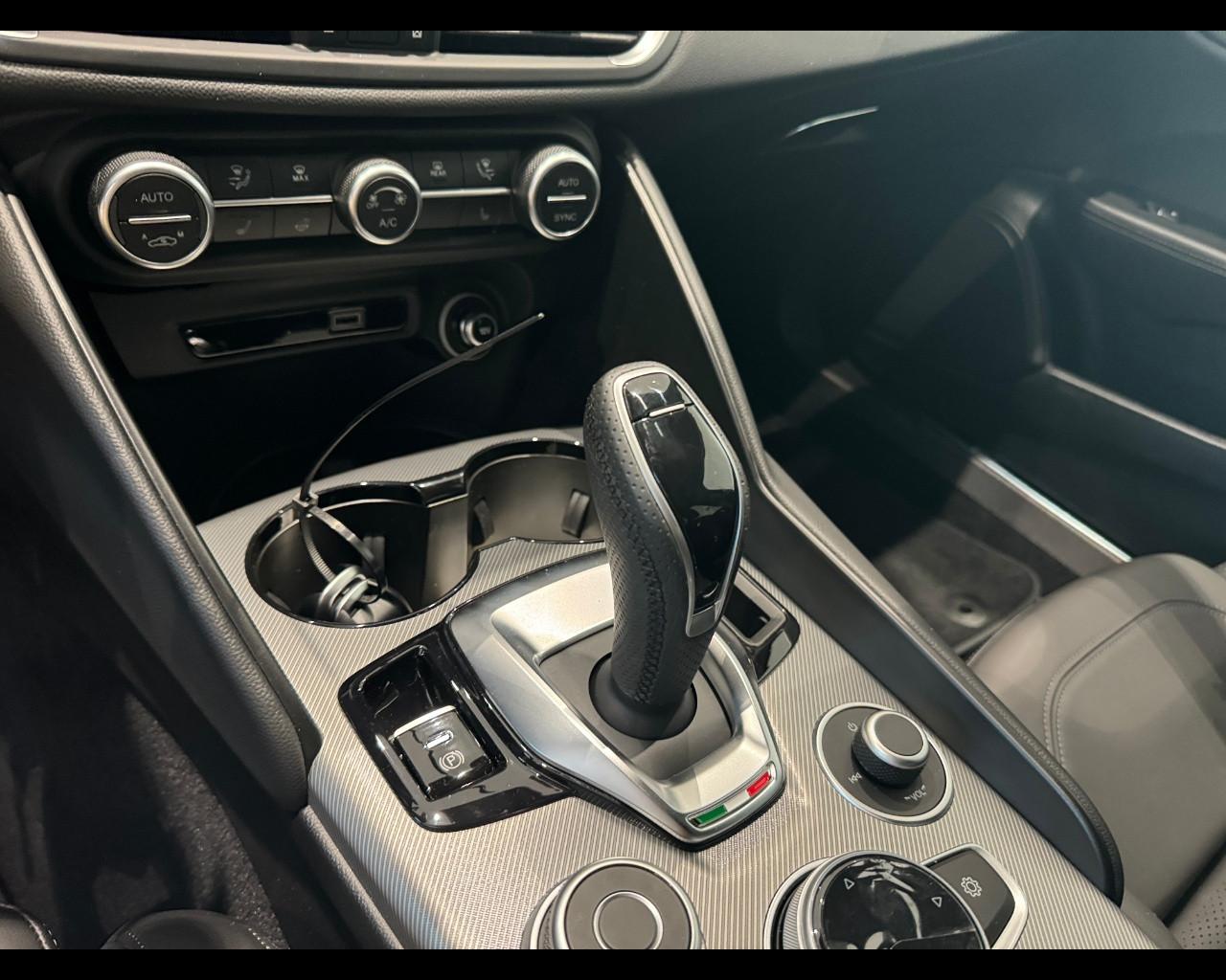 ALFA ROMEO Giulia My23 2.2 Turbo Diesel 210 Cv Awd Veloce