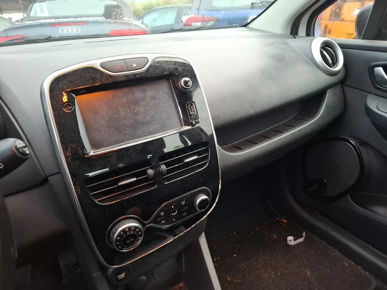 RENAULT CLIO SPORTER SPORT SINISTRATA MARCIANTE