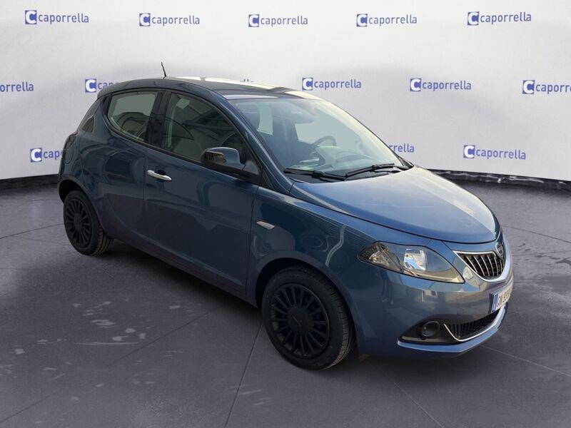 Lancia Ypsilon 1.0 FireFly 5 porte S&S Hybrid Silver