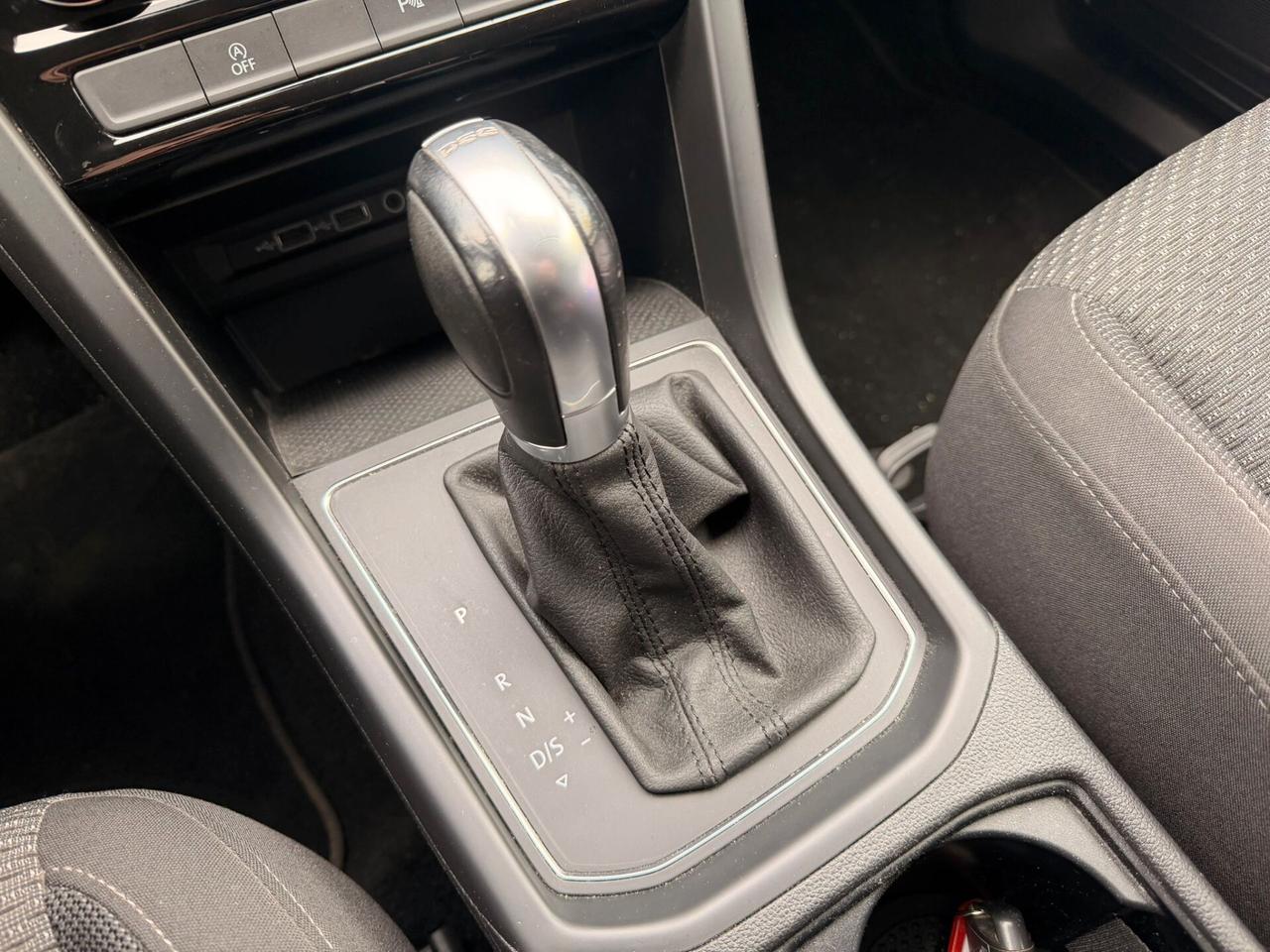 Volkswagen Touran 1.6 TDI 115 CV SCR DSG Executive BlueMotion Tech.