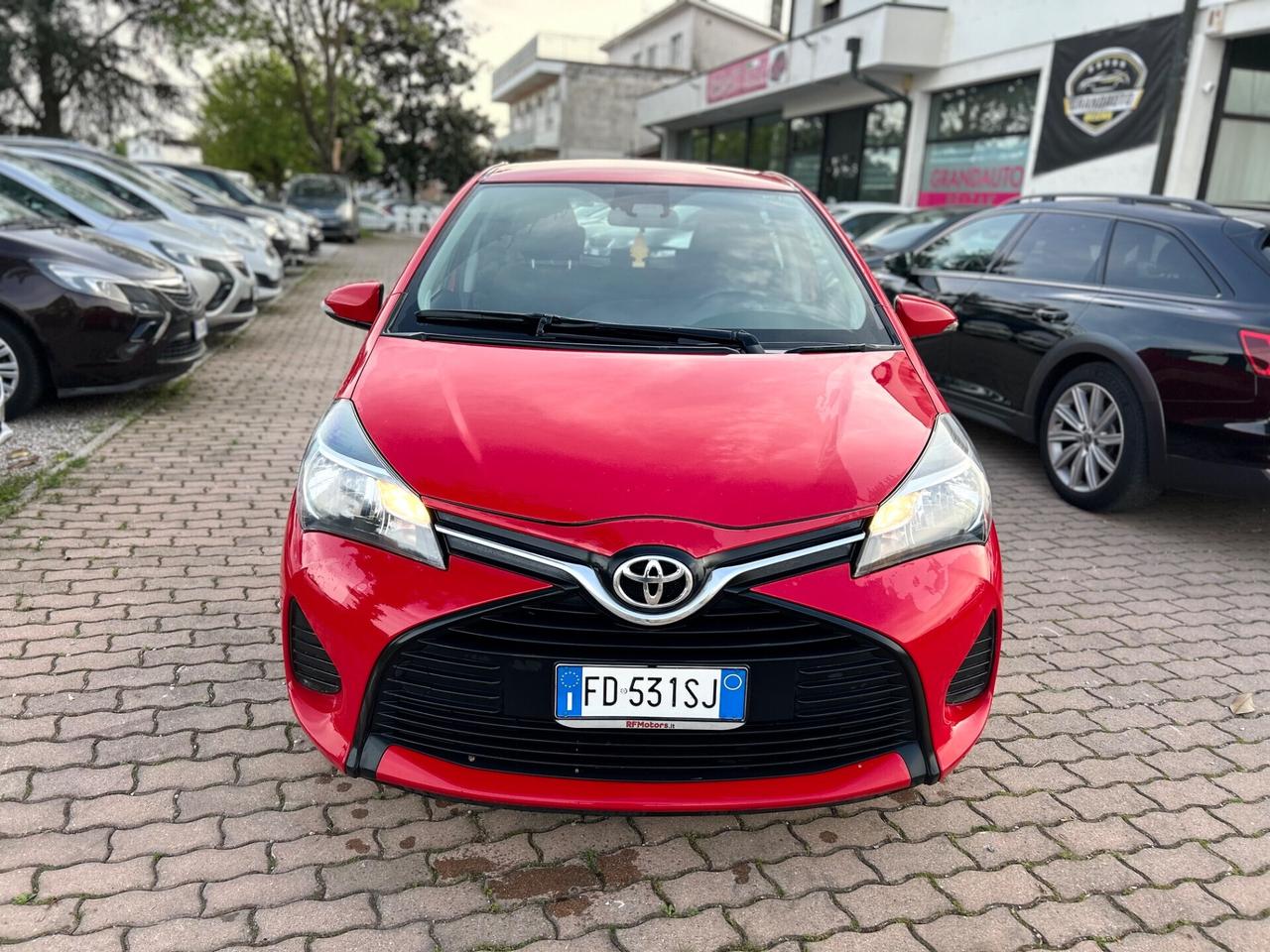 Toyota Yaris 1.0 5 porte Lounge