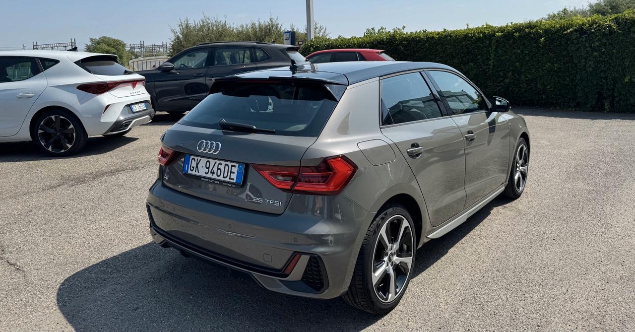 Audi A1 Sportback 1.0 TFSI S-Line -- NO VINCOLI