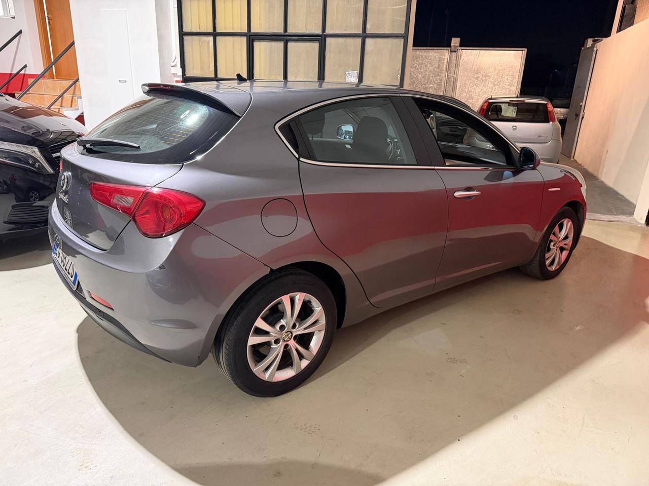 Alfa Romeo Giulietta 1.6 JTDm-2 105 CV Progression