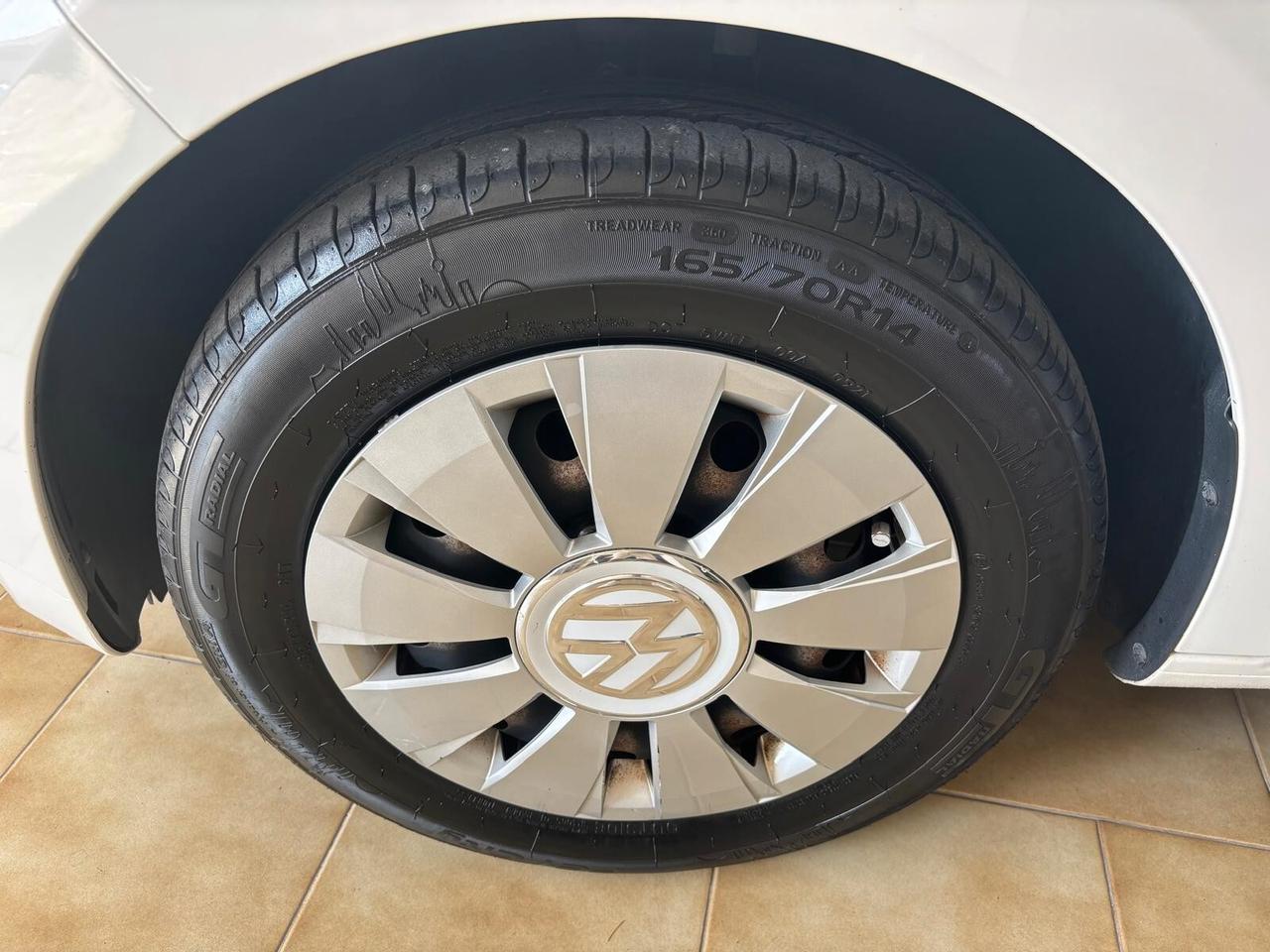 VOLKSWAGEN UP ANNO 2018 BZ 1.0 ADATTA NEOPATENTATI KM 100 MILA
