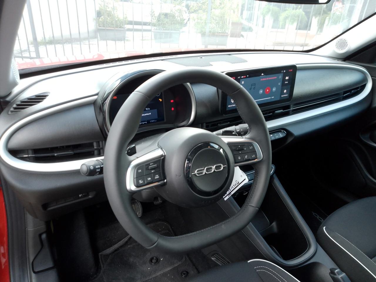 Fiat 600 Hybrid 136 CV DCT POCHI KM