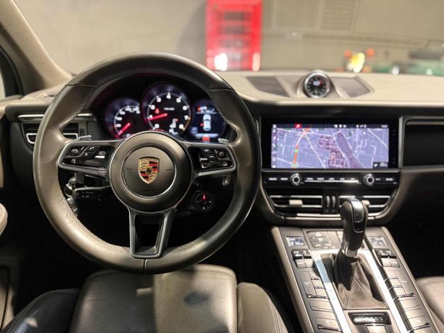 PORSCHE Macan 2.0