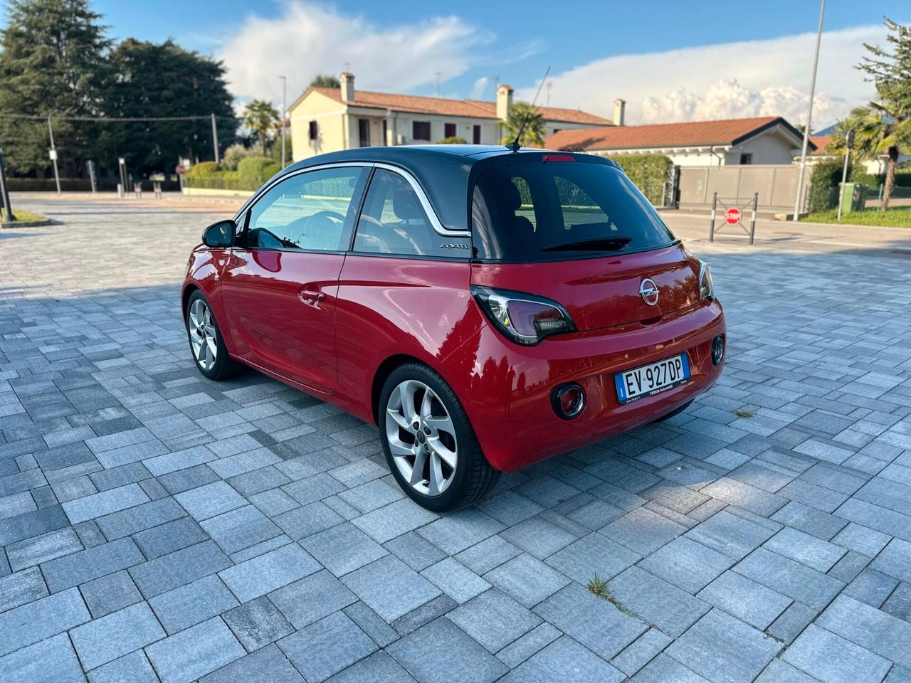 Opel Adam 1.4 87 CV White/Black Link