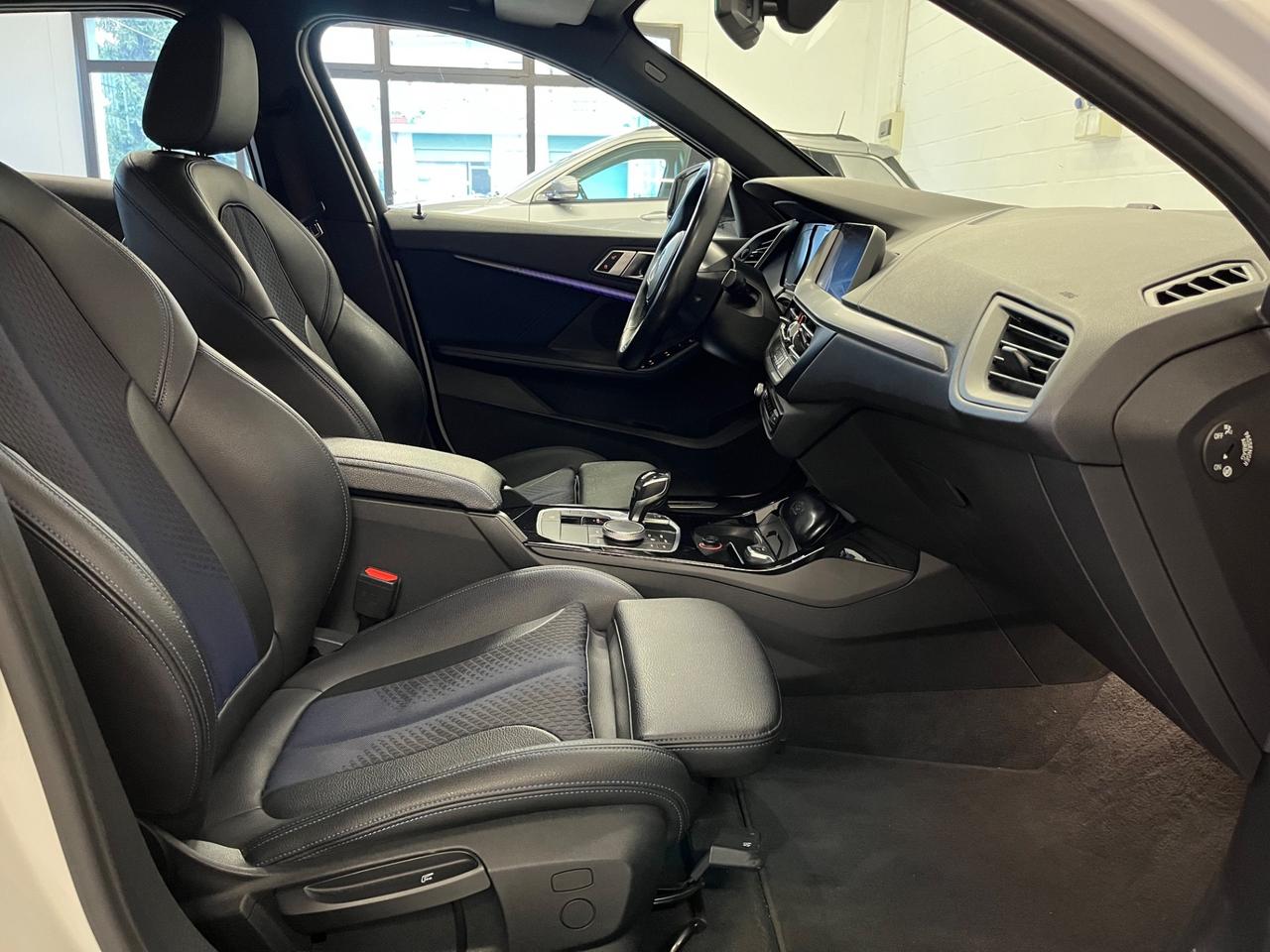 Bmw 118 118d 5p. Msport