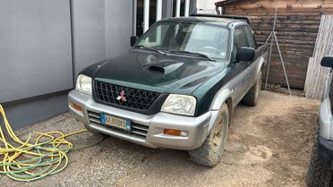 Mitsubishi L200 2.5 TDI 115CV 4WD Club Cab