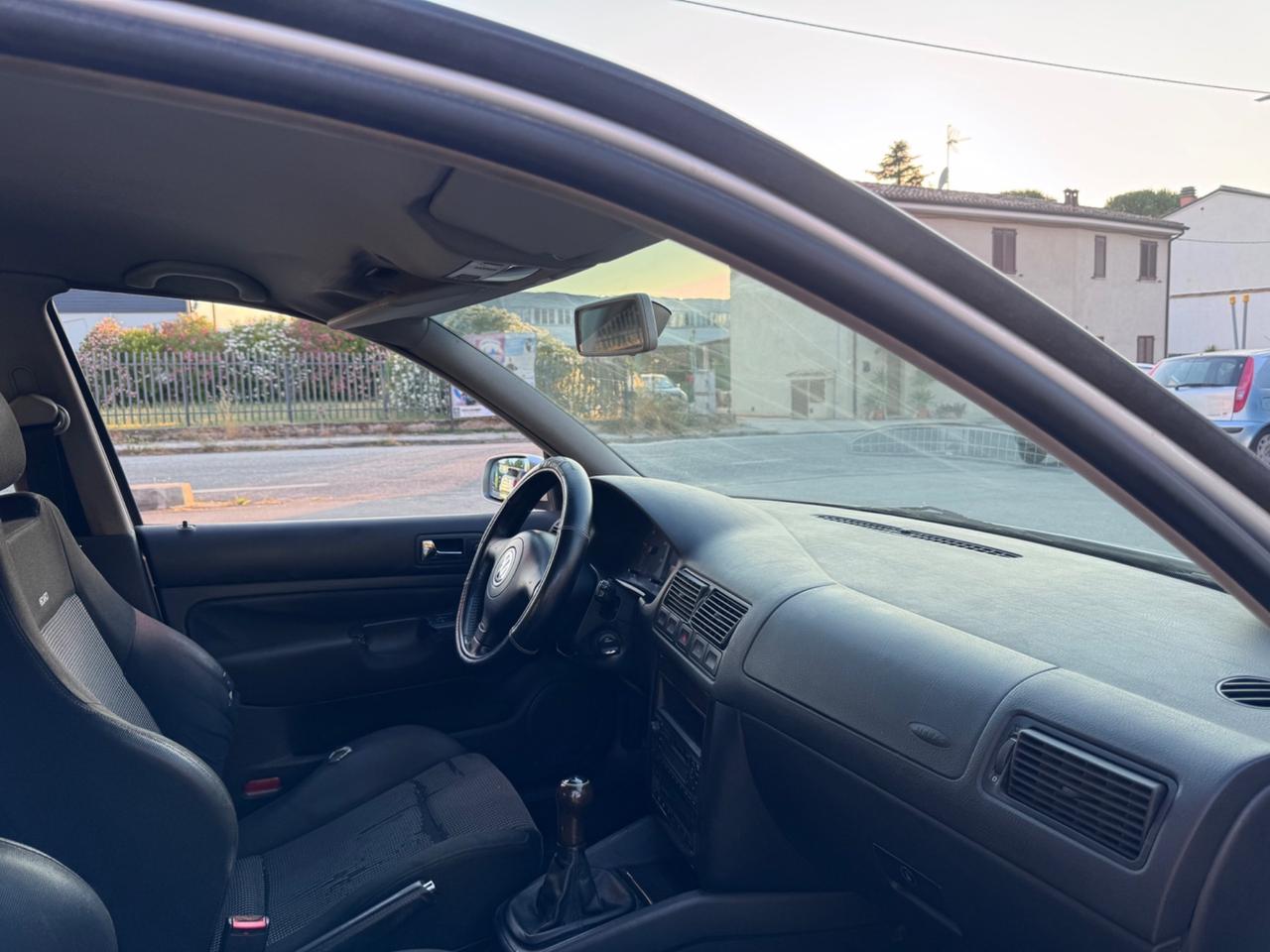 Volkswagen Golf 1.9 TDI/110 CV cat 5 porte Highline