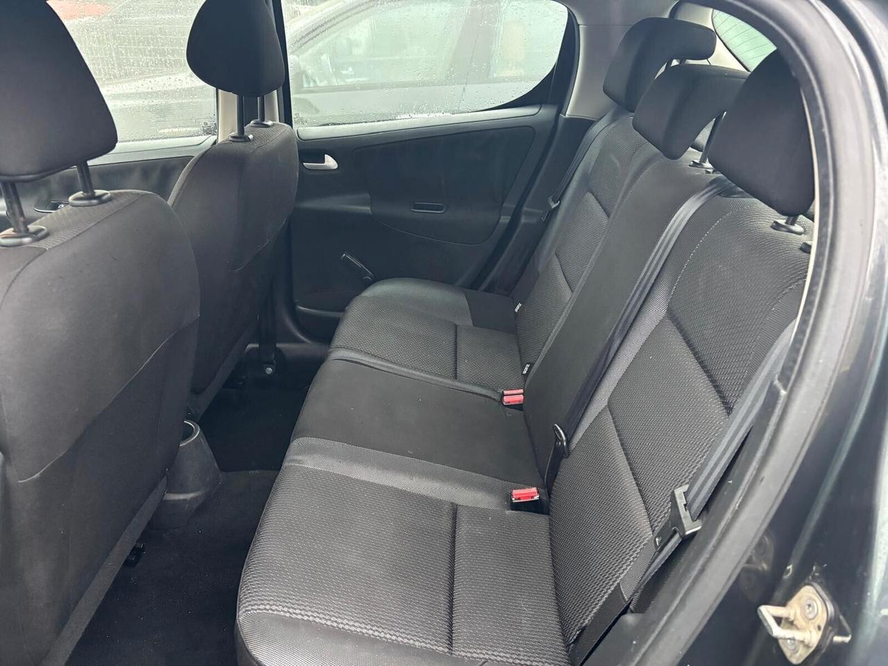 Peugeot 207 1.4 HDi 70CV 5 porte - 2012