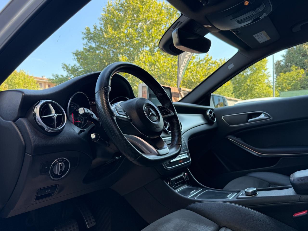Mercedes-benz GLA 200 d Automatic 4Matic Premium