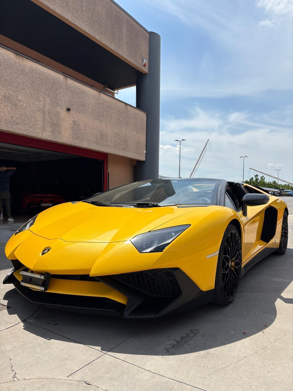 Lamborghini Aventador 6.5 V12 LP750-4 Superveloce Roadster