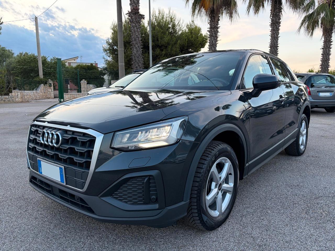 Audi Q2 35 TDI quattro S tronic Identity Black