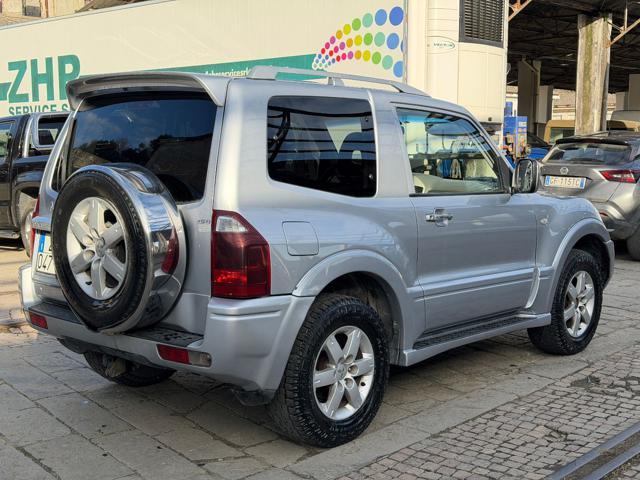 MITSUBISHI Pajero 3.2 16V DI-D 3p. aut. Intense