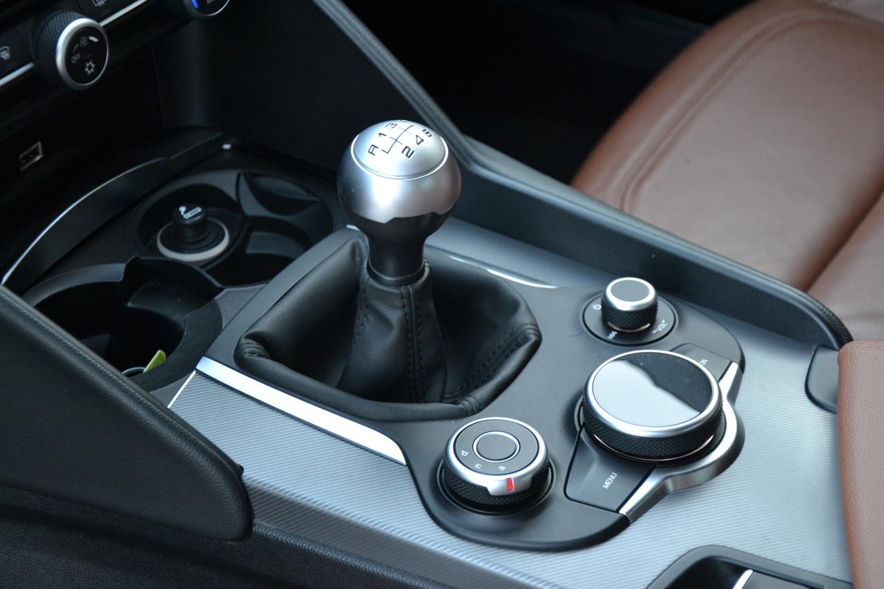 Alfa Romeo Giulia 2.2 180CV SUPER 6M **FULL OPTIONAL**PREZZO VERO**