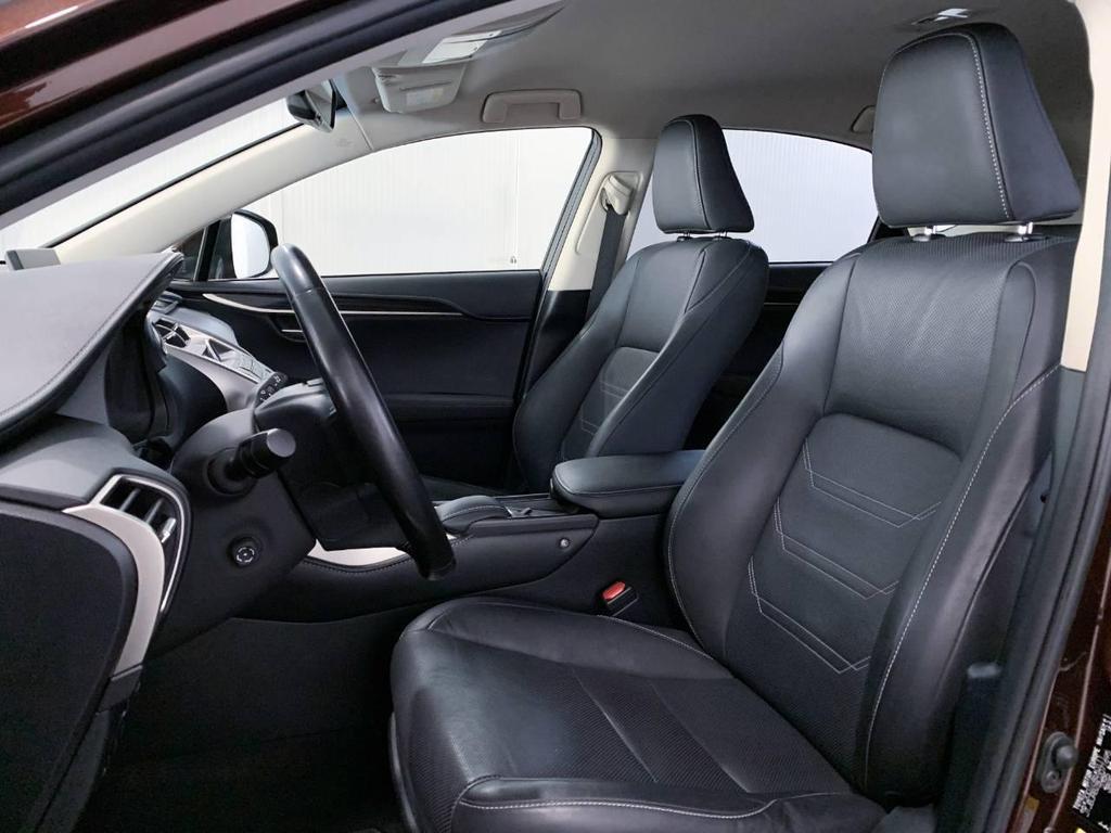 Lexus NX 300 300 2.5 Hybrid Luxury 4WD CVT