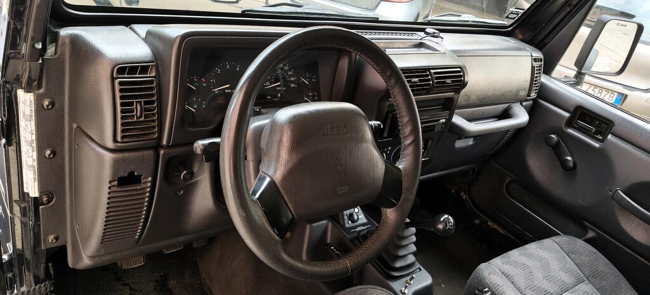 Jeep Wrangler 4.0 Sport ASI 4 posti