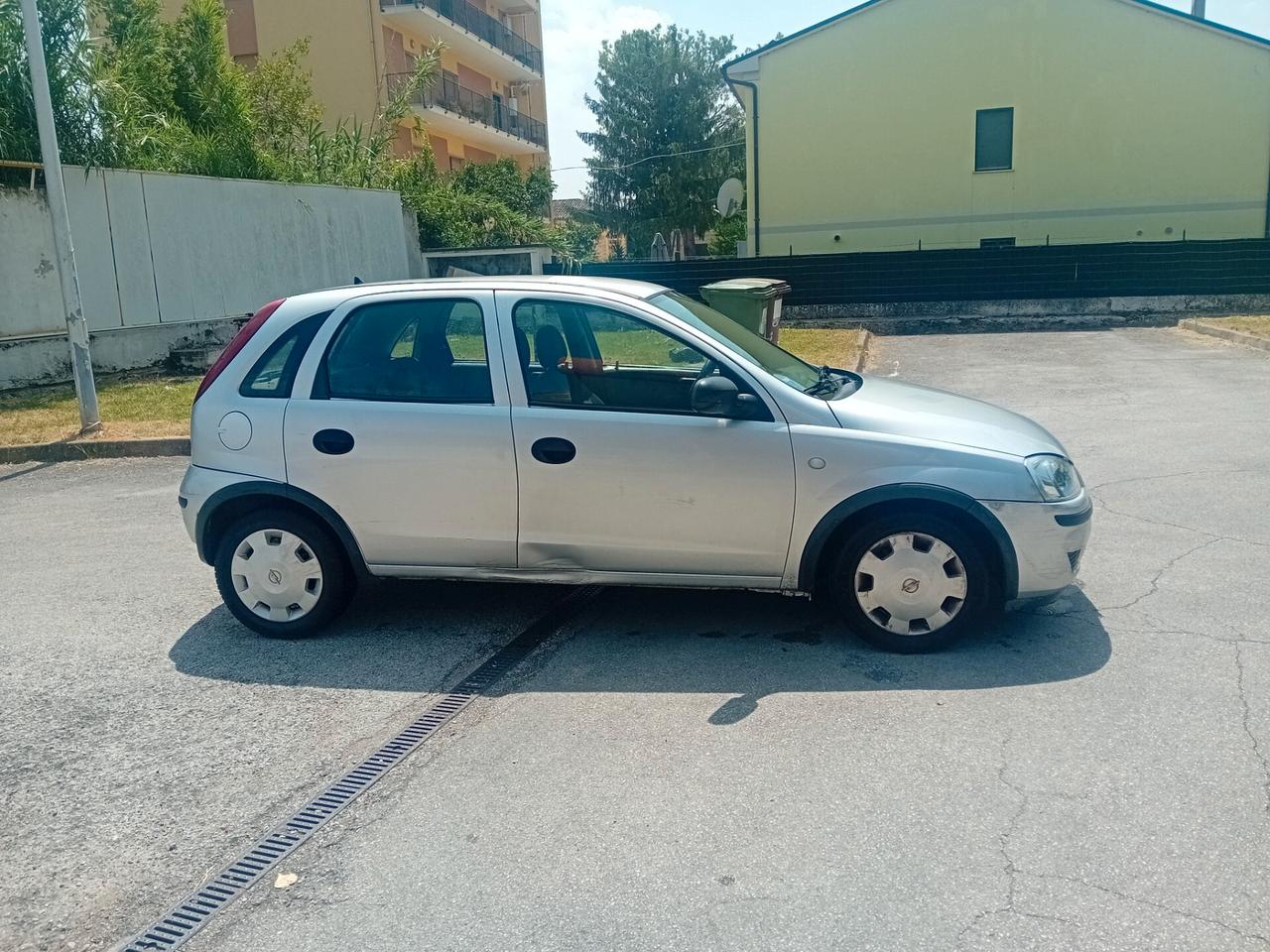 Opel Corsa 1.2i 16V cat 5 porte Club