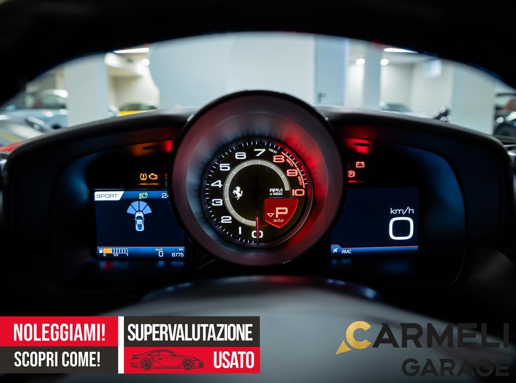 Ferrari F8 Tributo Coupe ITALIANA-IVA ESPOSTA-SEDILI RACING-VOLANTE CARBONIO