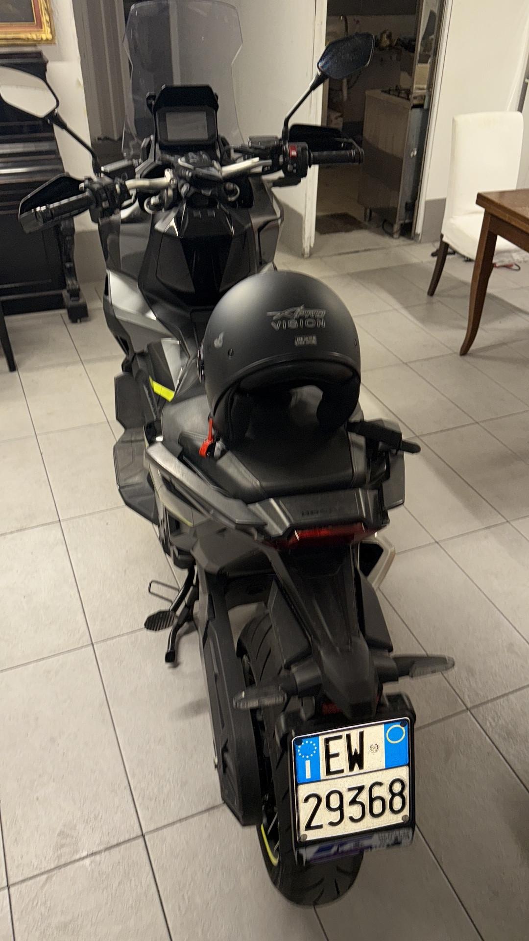 HONDA X-ADV750