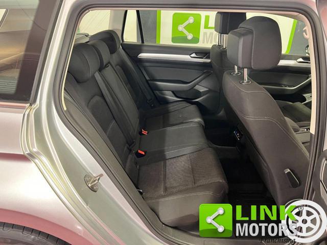 VOLKSWAGEN Passat Variant 1.6 TDI DSG Comfortline BlueMotion Tech.