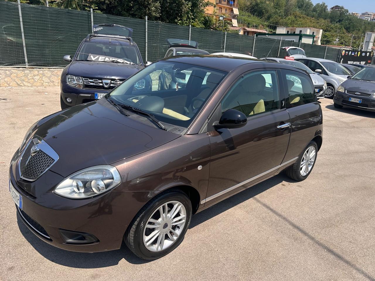 Lancia Ypsilon 1.2 69 CV 5 porte S&S Silver