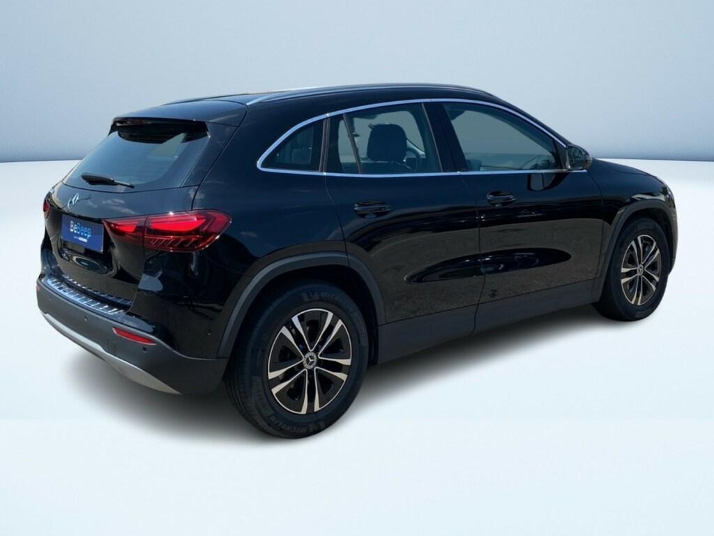 Mercedes GLA 180 180 D Advanced 8G-DCT