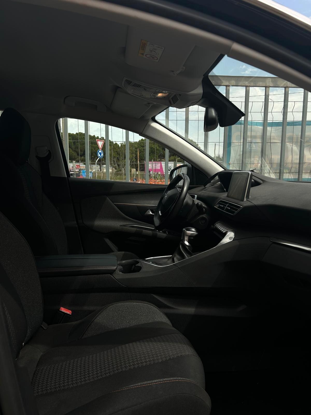 Peugeot 3008 BlueHDi 130 S&S Business