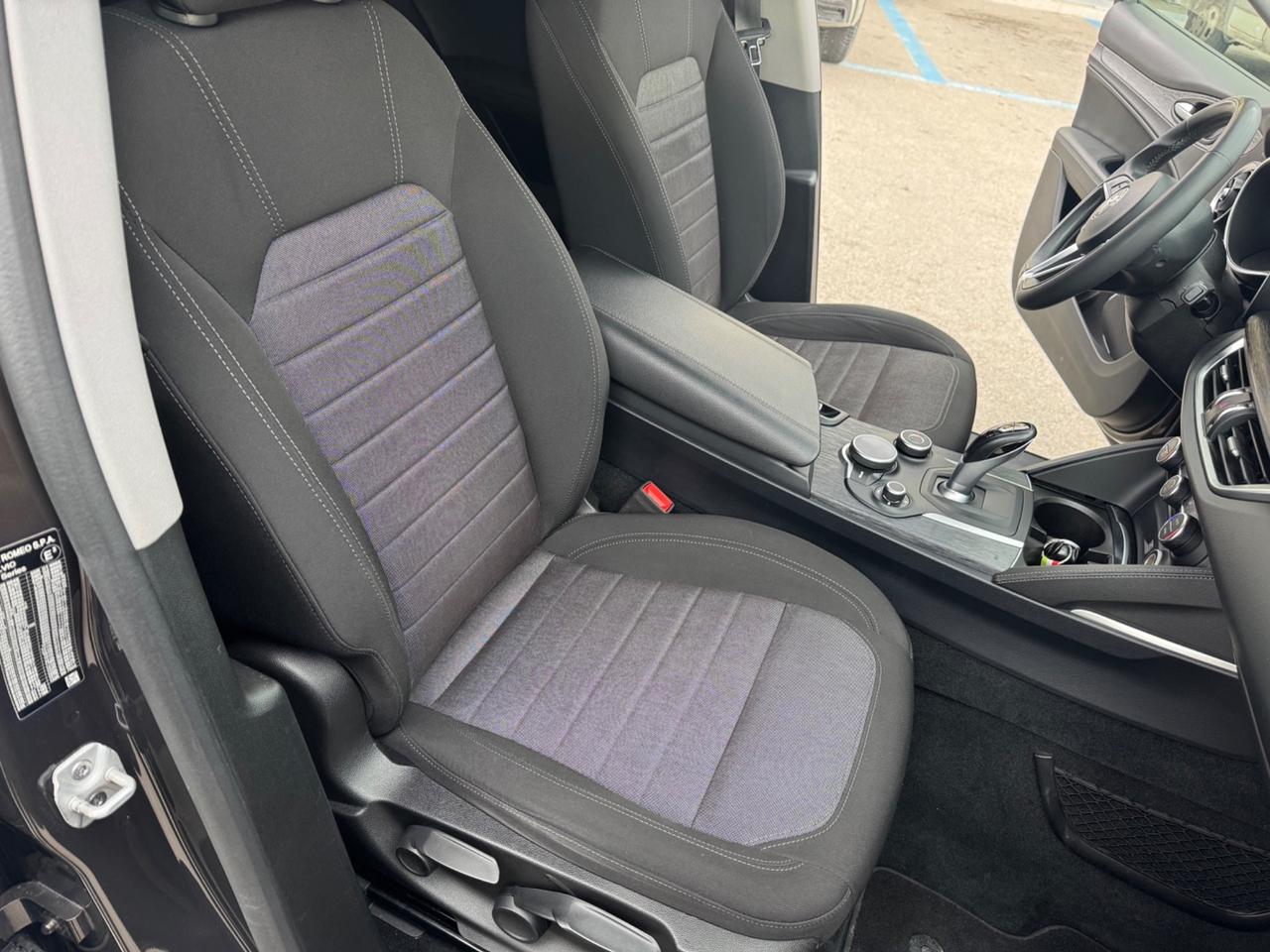 Alfa Romeo Stelvio 2.2 Turbodiesel 190 CV AT8 RWD Executive