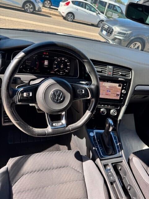 VW Golf 2.0 TDI 150 CV DSG R-Line 2020