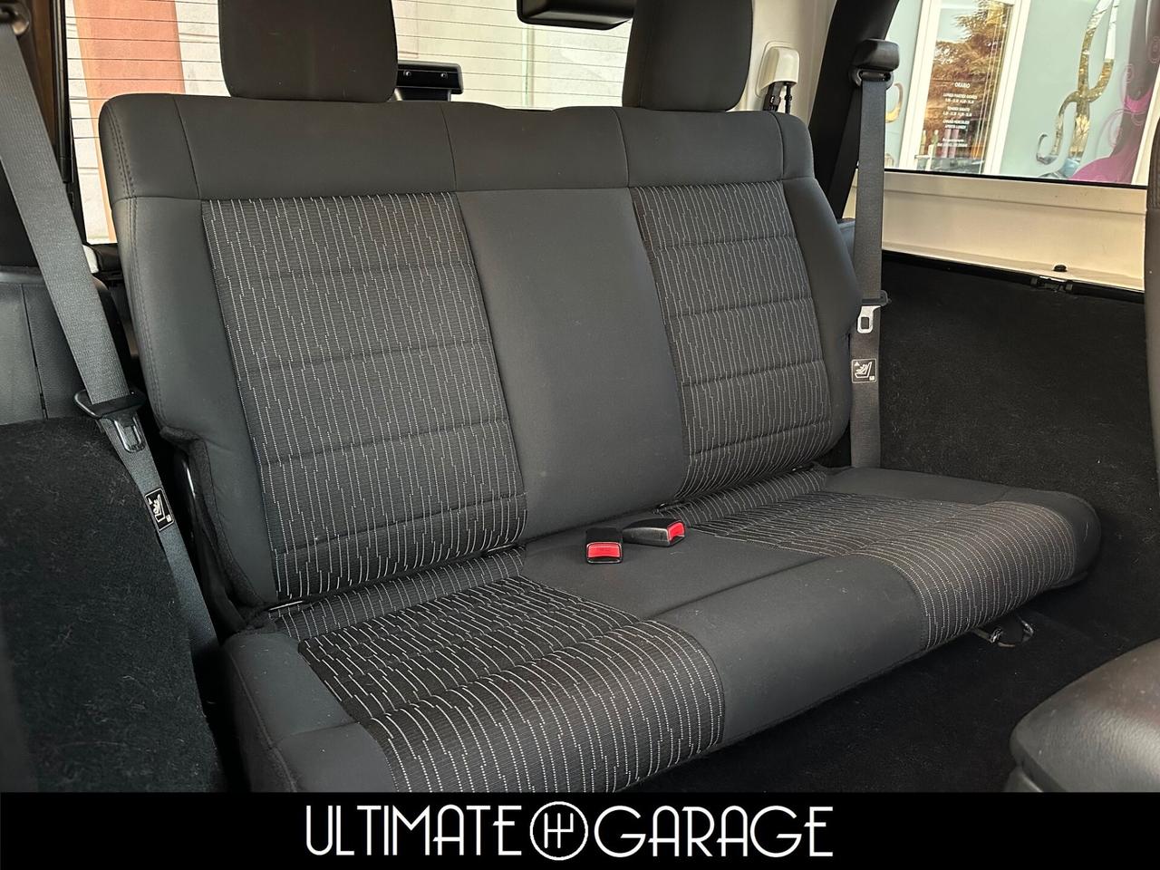 Jeep Wrangler 2.8 CRD DPF Sahara Auto *total black