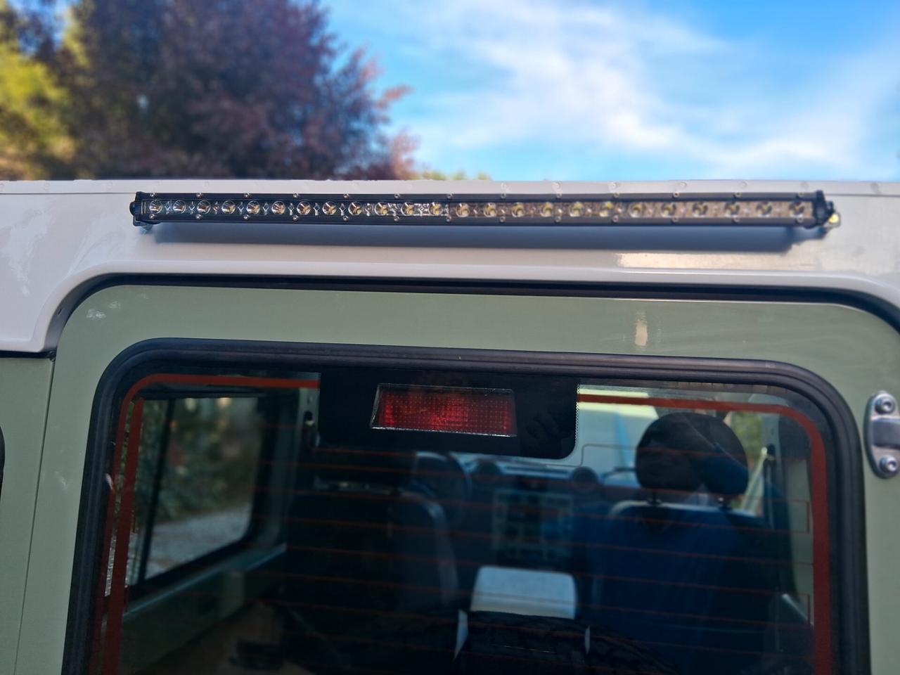 Land Rover Defender 90 2.2 TD4 Station Wagon E N1