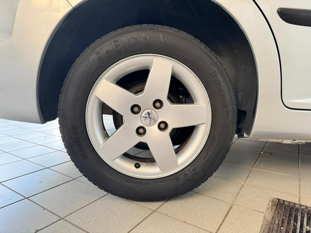 Peugeot 207 1.4 BENZINA 95 CV SW OK NEOPATENTATI
