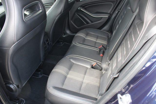 MERCEDES-BENZ GLA 200 d Automatic Sport