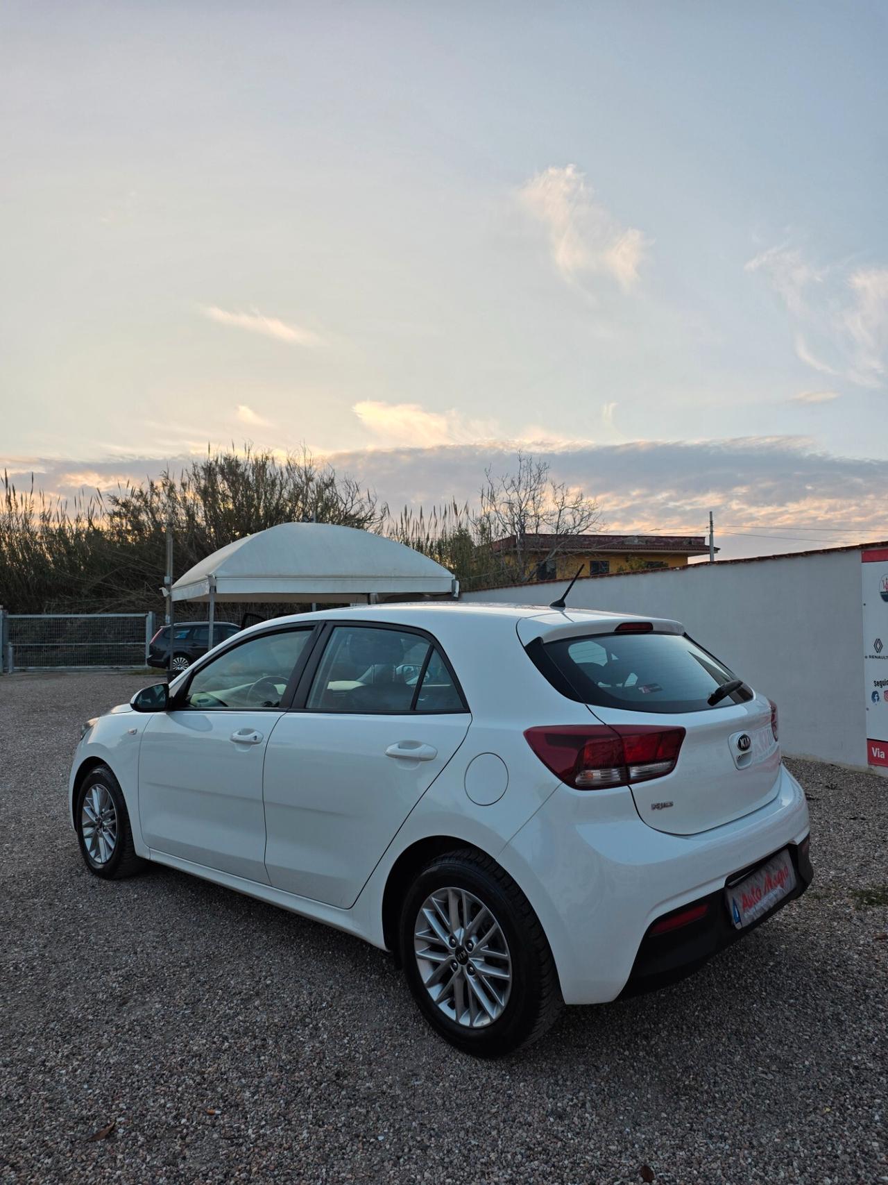 Kia Rio 1.4 CRDi 5p. Cool Collection