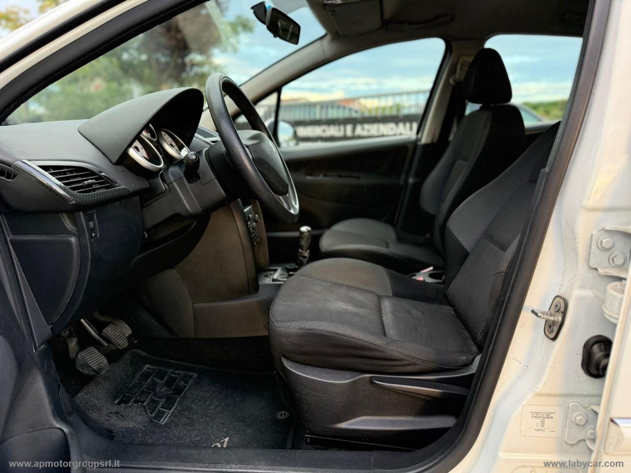 PEUGEOT 207 1.4 VTi 95 CV 5p. Millesim 200