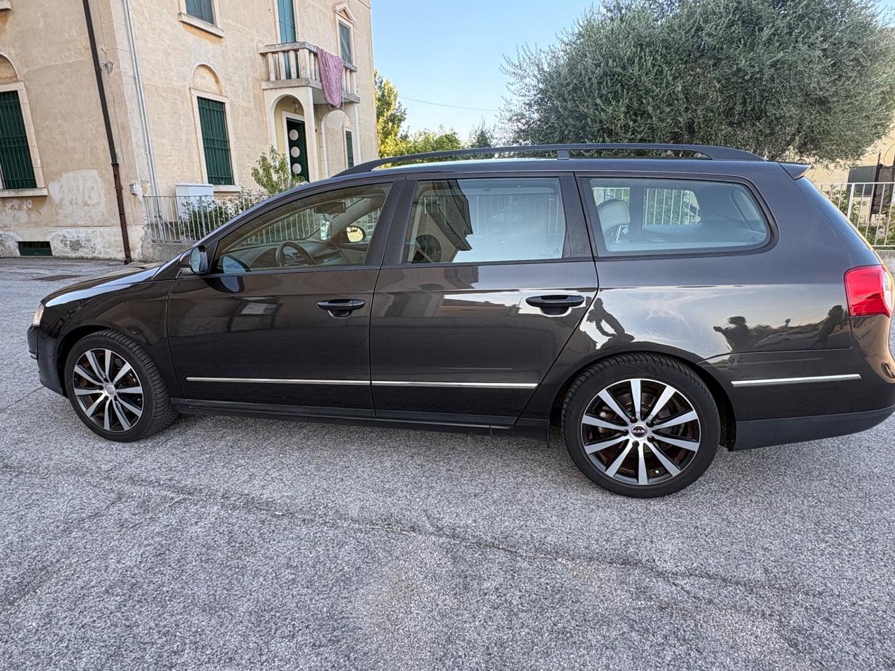 Volkswagen Passat 2.0 TDI DSG navi pelle