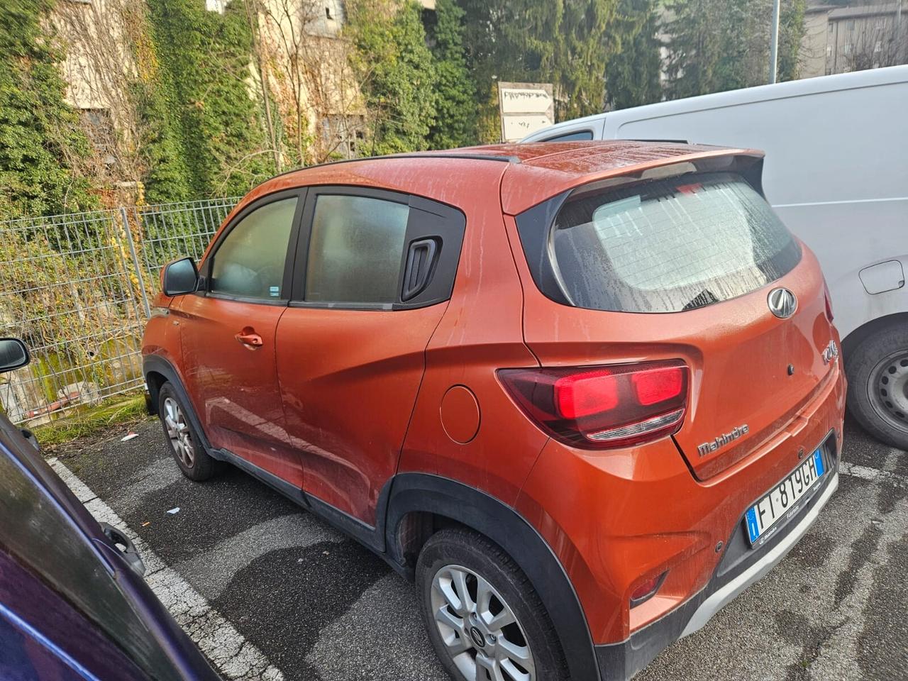 Mahindra KUV100 1.2 VVT K6+