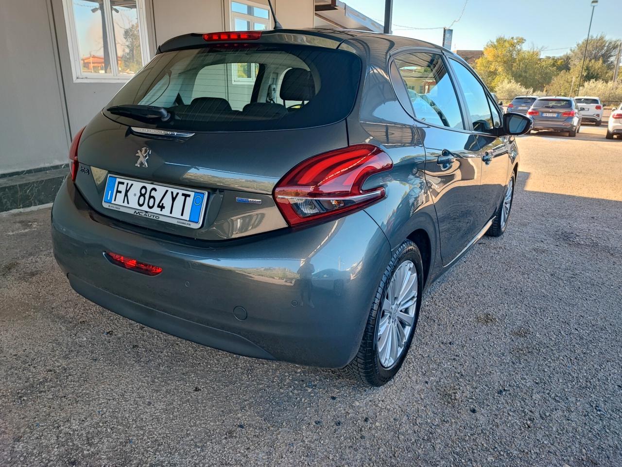 Peugeot 208 PureTech 82 5 porte Allure