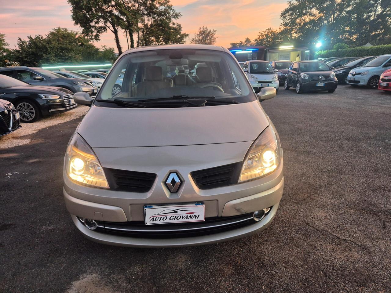 Renault Scenic Grand Scénic 1.9 dCi/130CV Serie Speciale