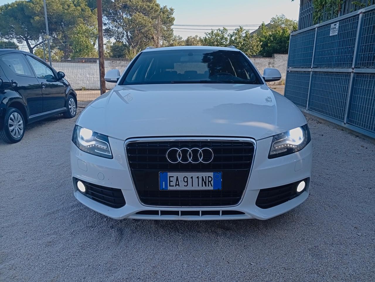 Audi A4 Avant 2.0 TDI 143CV F.AP. Ambiente S.line Interno Esterno