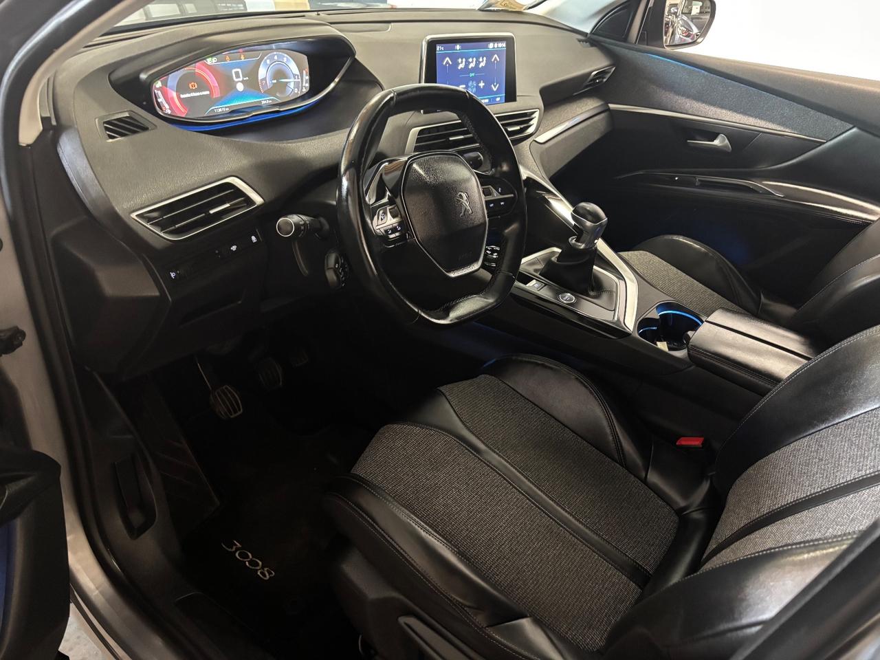 Peugeot 3008 1.2 BENZINA S&S Allure