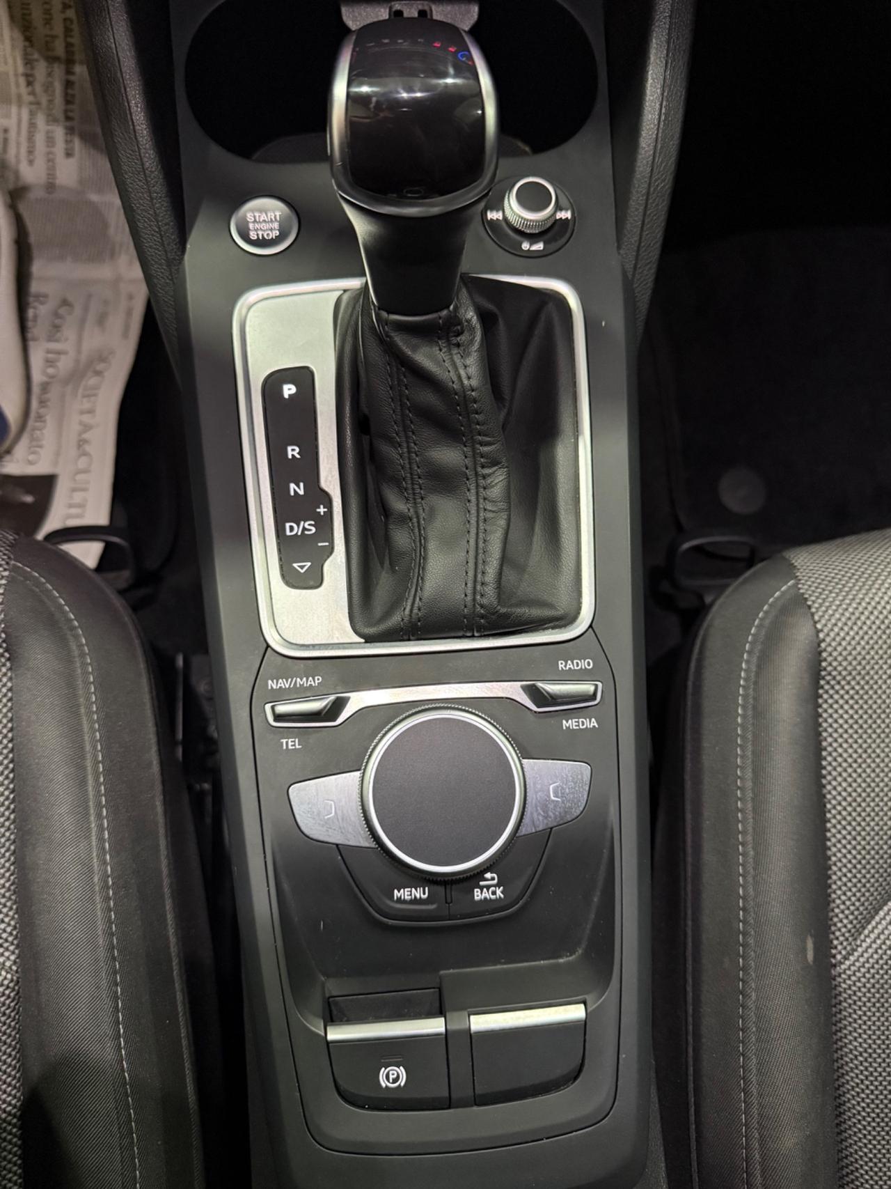Audi Q2 40 TFSI quattro S tronic Identity Black