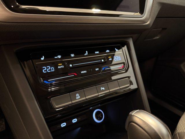 VOLKSWAGEN Touran 1.5 TSI DSG Business GANCIO Navi Camera