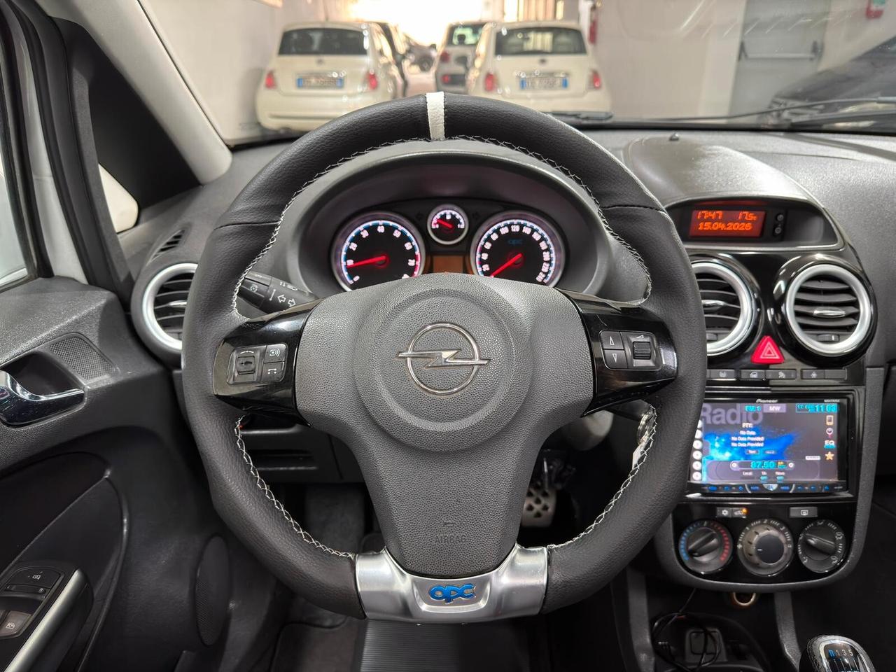 Opel Corsa 1.6 T 192CV 3 porte OPC