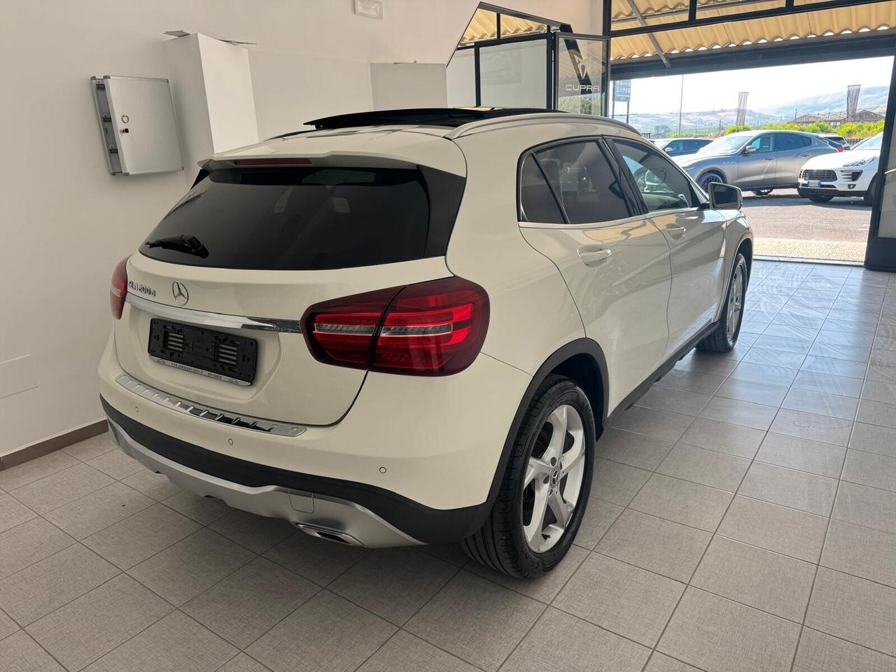 Mercedes-benz GLA 200 d Sport TETTO - 2017