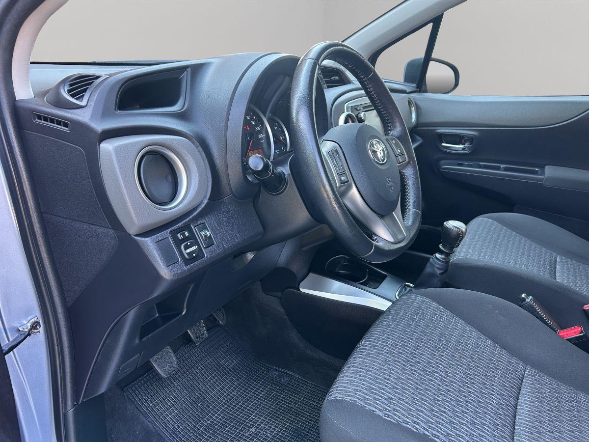 TOYOTA - Yaris - 1.4 D-4D 5p. Lounge